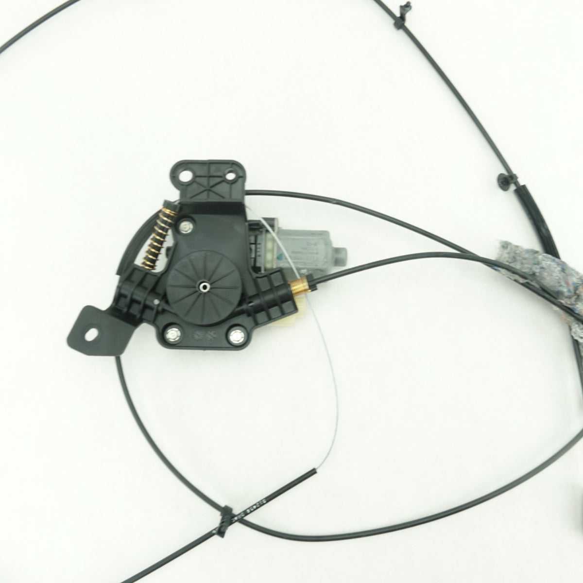 2016 2017 2018 2019 Nissan Titan XD Rear Sliding Window Motor Regulator