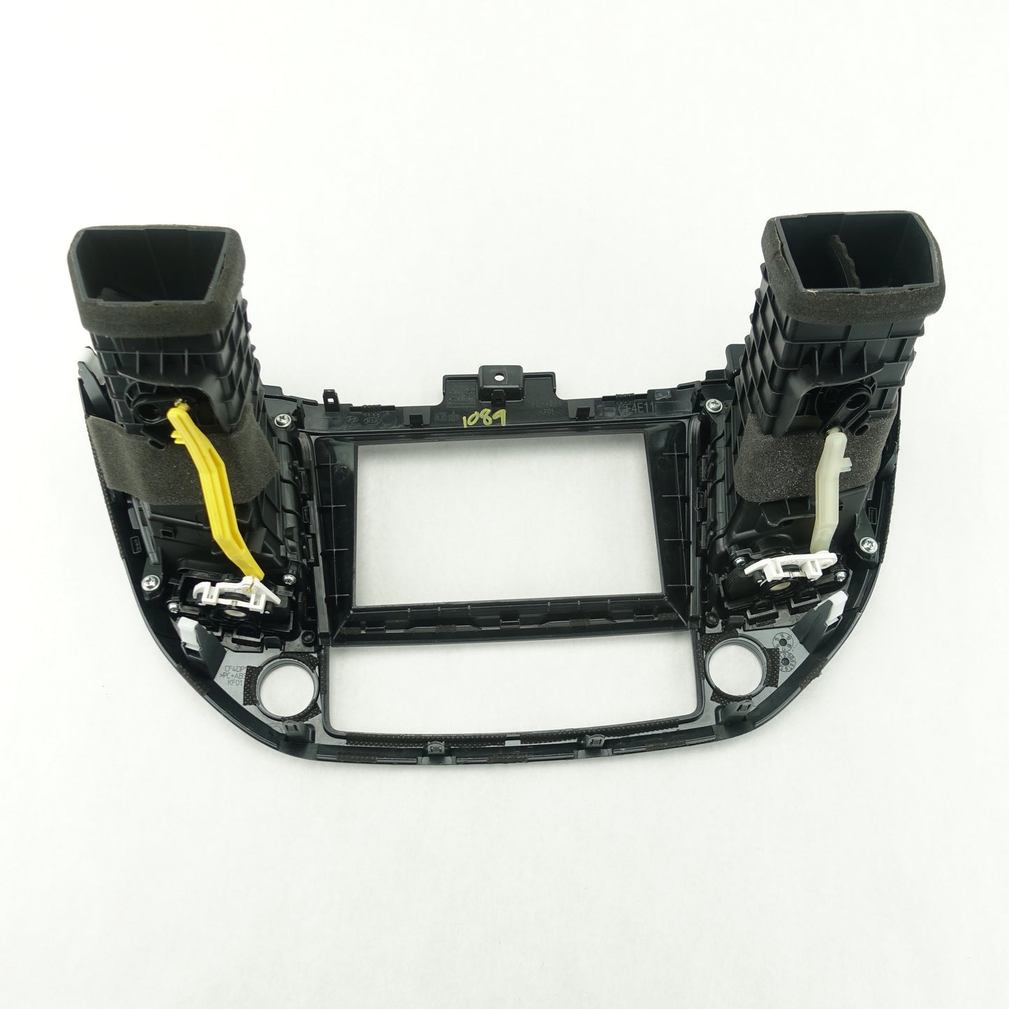 2016 2017 2018 Hyundai Tucson Radio Center Dash Vent Bezel Trim Panel