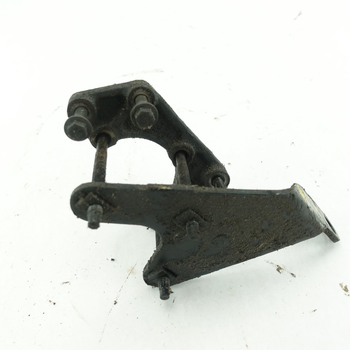 2003 2004 2005 2006 Dodge Ram 2500 3500 5.9L Power Steering Pump Bracket Mount