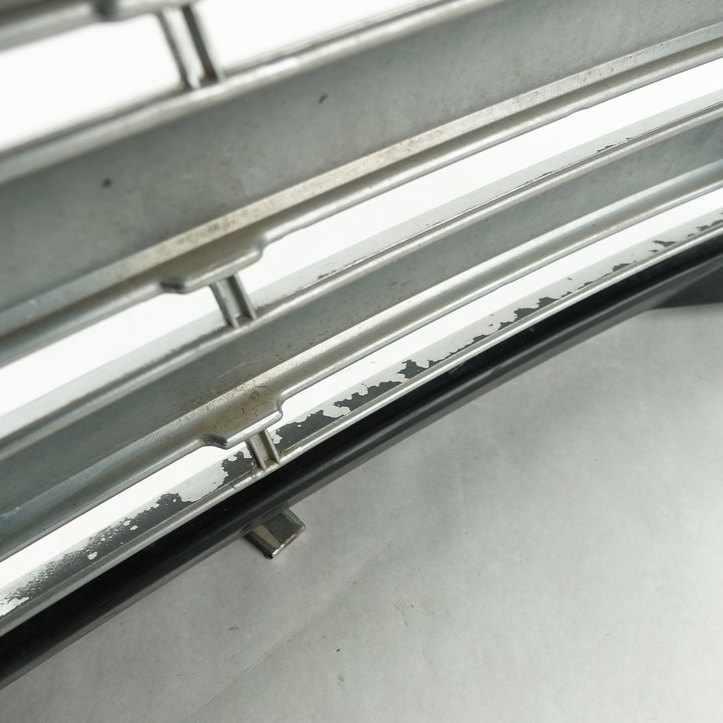 Damage 2006 2007 2008 2009 2010 2011 Chevy HHR Grille Grill