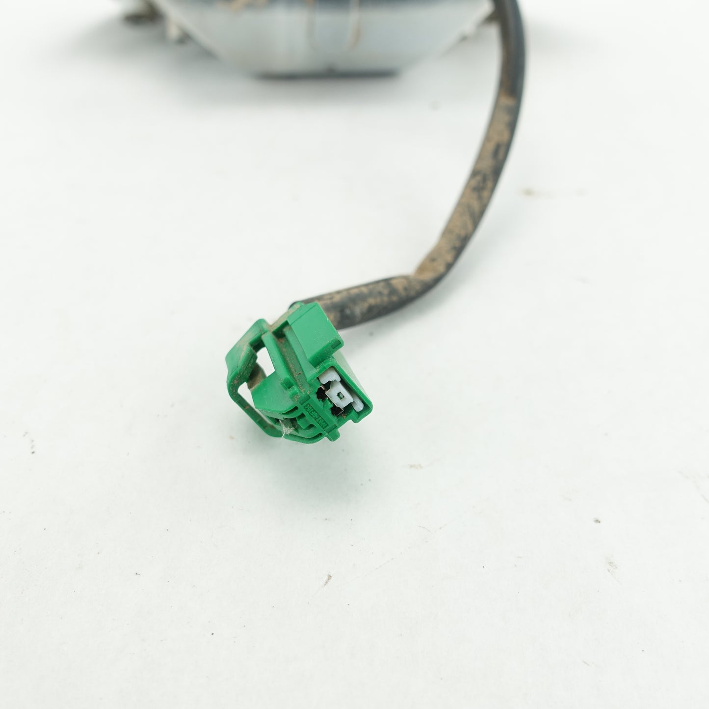 2007 2008 2009 10 Saturn Outlook Rear Tailgate Liftgate Gate Hatch Button Handle