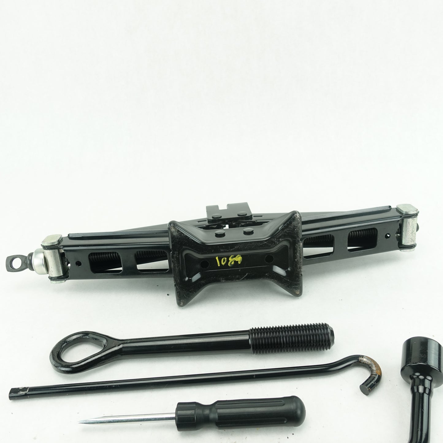 2016 2017 2018 2019 Hyundai Tucson Spare Emergency Jack Tool Kit Lug Nut Wrench