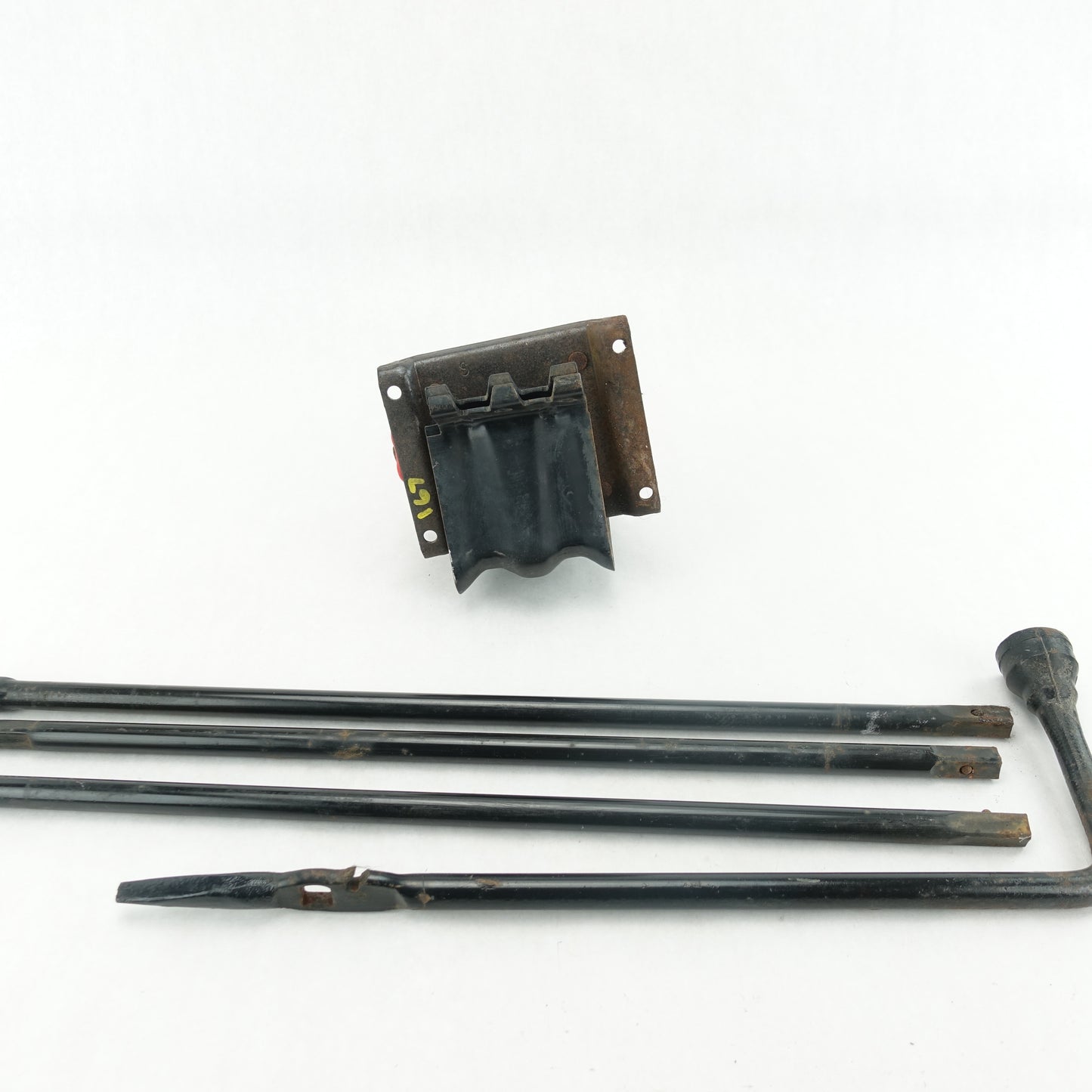 2003 2004 2005 2006 Silverado Sierra Spare Emergency Jack Tool Kit Lug Wrench