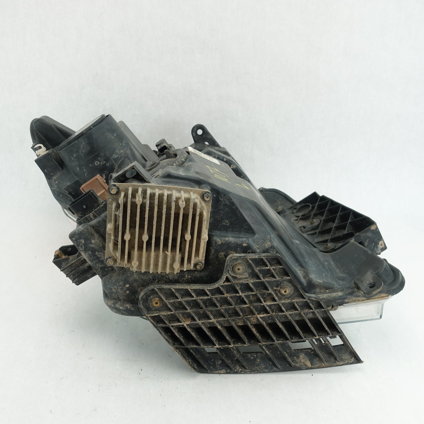 2016 2017 2018 2019 Titan XD Driver Left Headlight Head Light Lamp LED