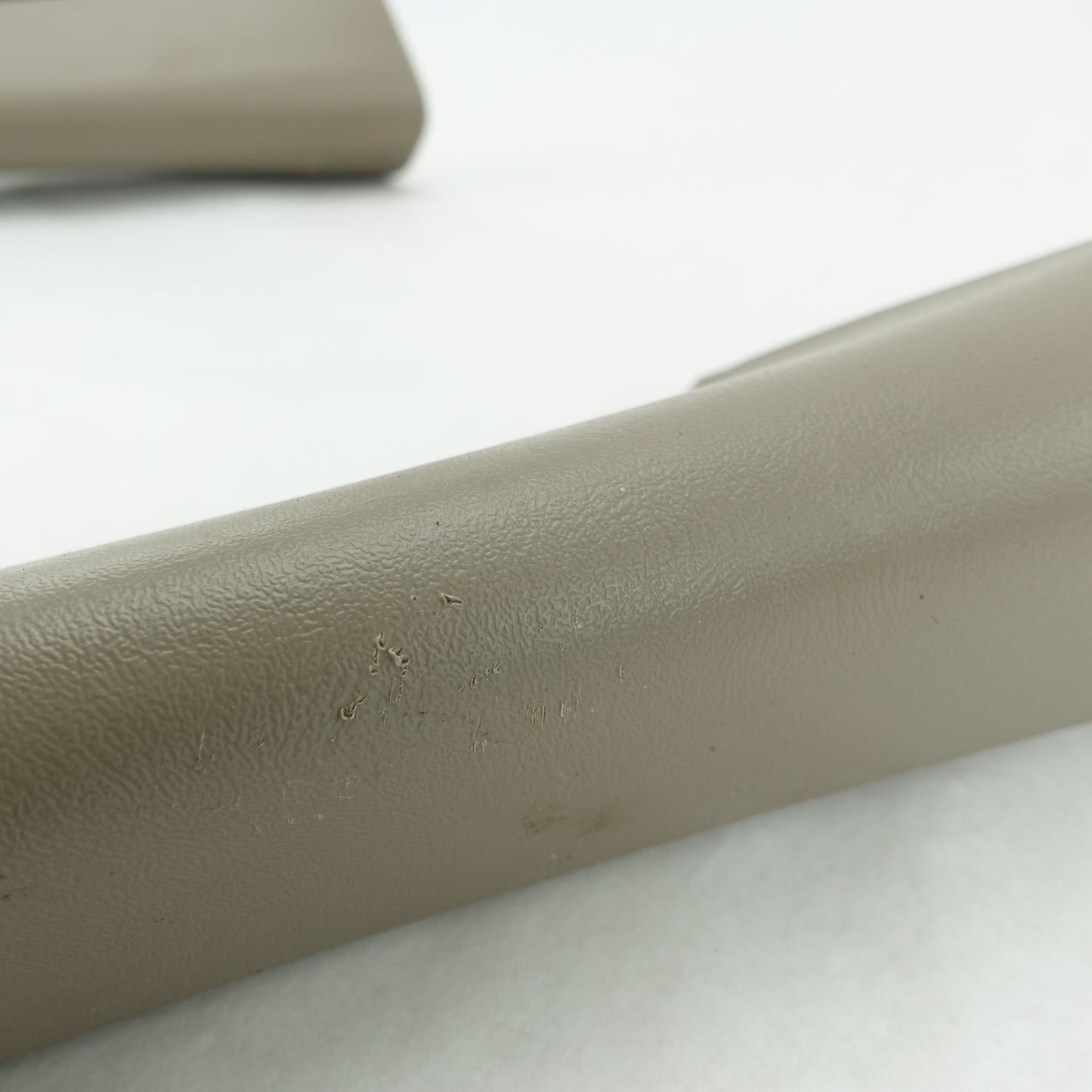 2003 2004 2005 2006 Suburban Tahoe Yukon A Pillar Trim Bezel Cover Set Tan