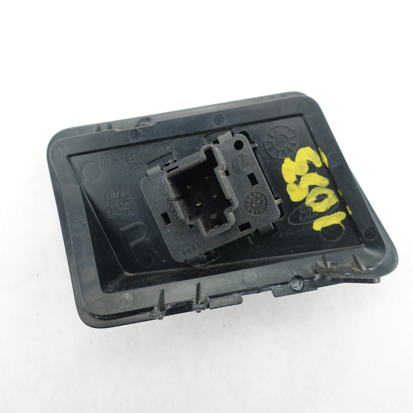 Damage 2011 2012 2013 2014 2015 2016 Ford F250 F350 Dash AC 110V 150W Power Plug