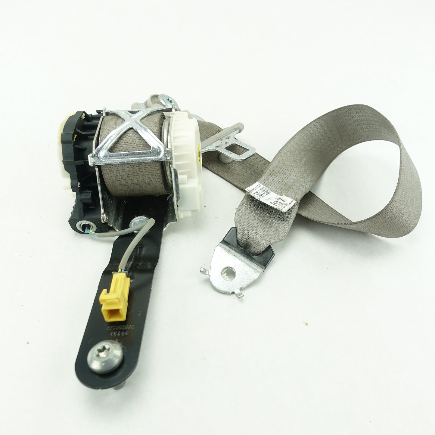 2008 Silverado Sierra 2500 3500 Crew Cab Passenger Right Front Seat Belt Gray