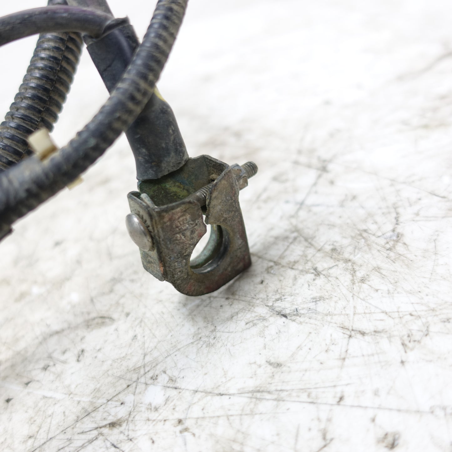2009 Ford F550 6.8L V10 Positive Negative Battery Cable Wire