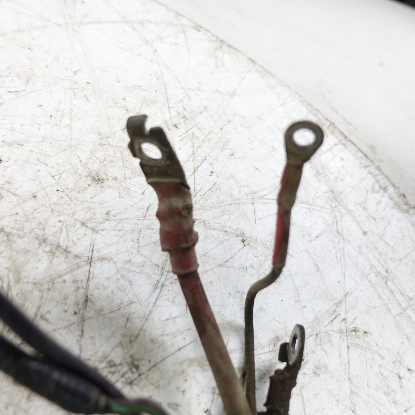 2009 Ford F550 6.8L V10 Positive Negative Battery Cable Wire