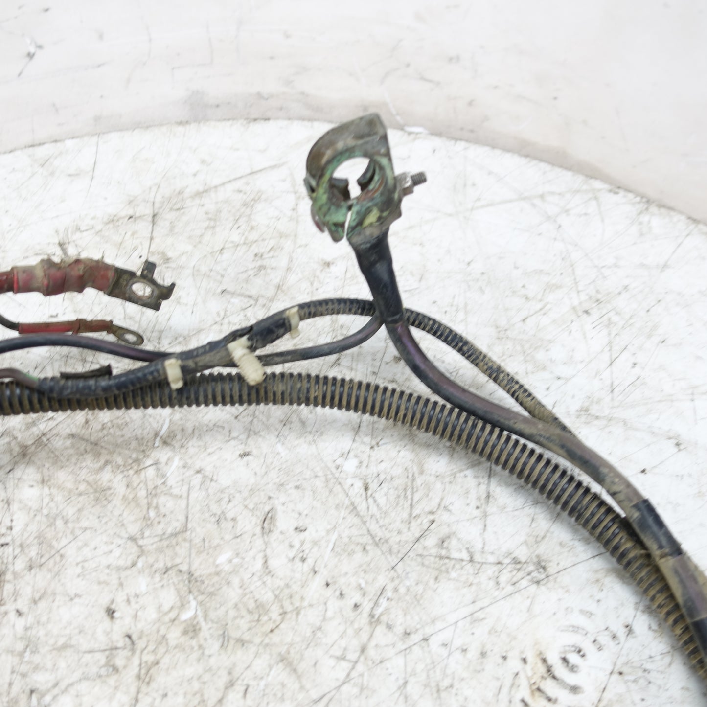 2009 Ford F550 6.8L V10 Positive Negative Battery Cable Wire