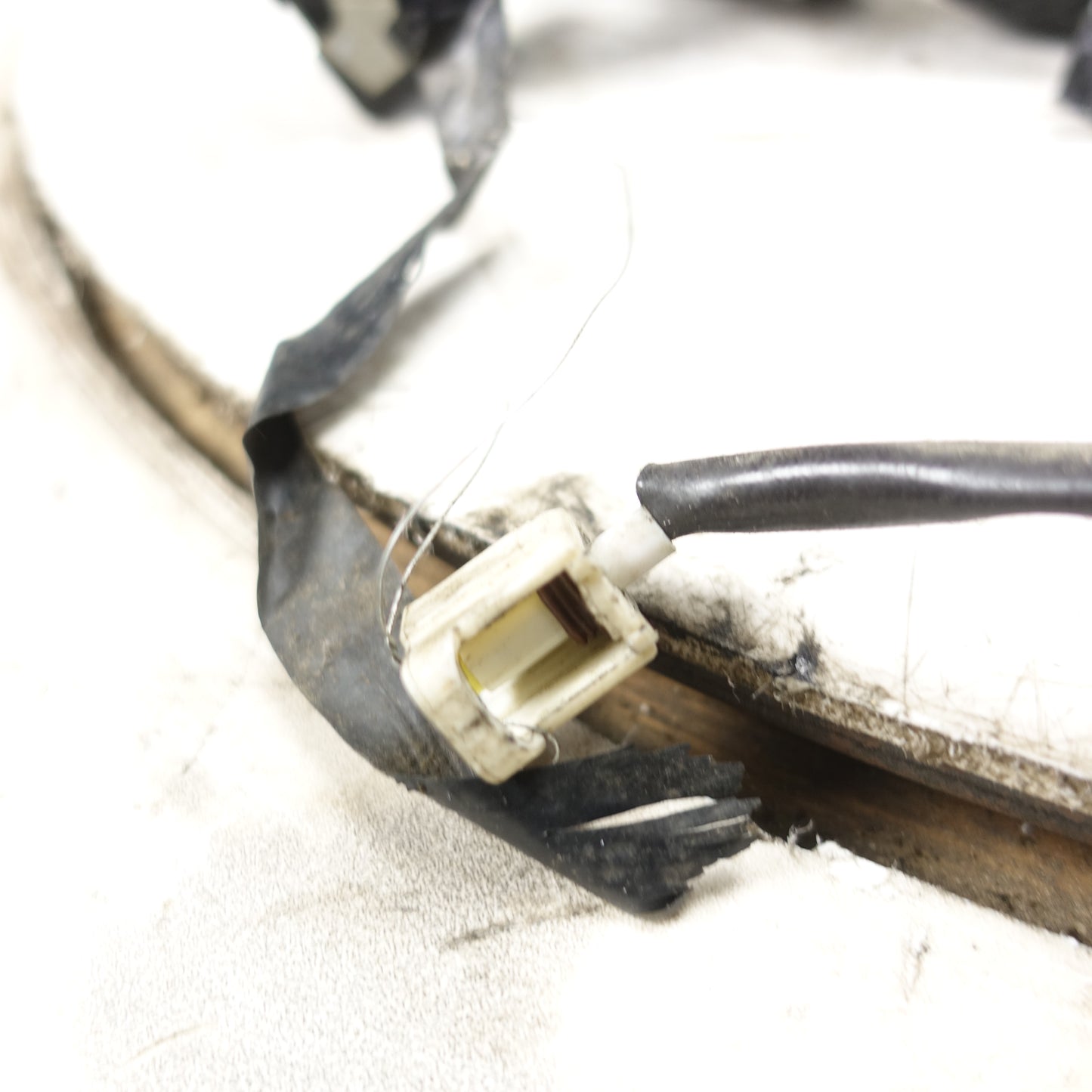 Damage 2013 2014 2015 Ford Taurus 3.5L Turbo Engine Wire Harness