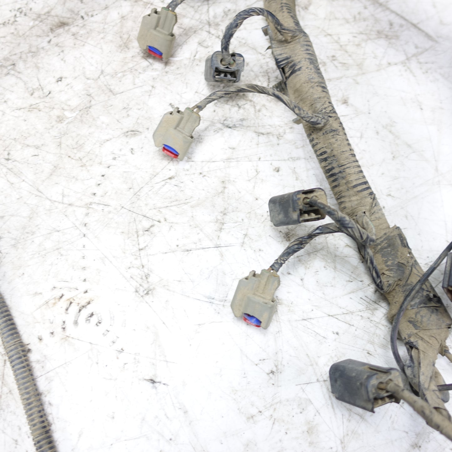 Damage 2009 Ford F550 6.8L V10 Engine Wire Harness