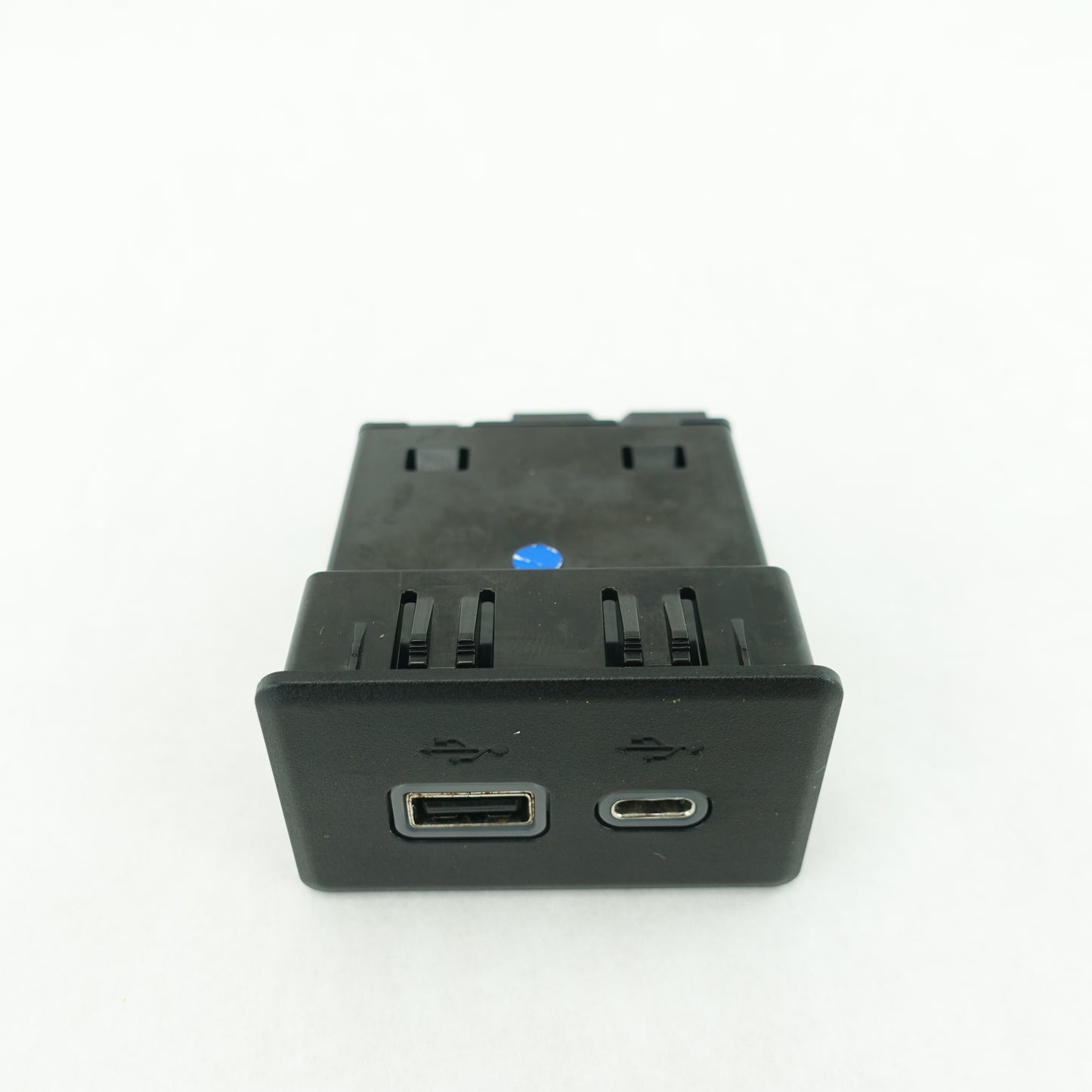 2019 2020 2021 2022 2023 2024 Silverado Sierra Center Dash USB A C Port