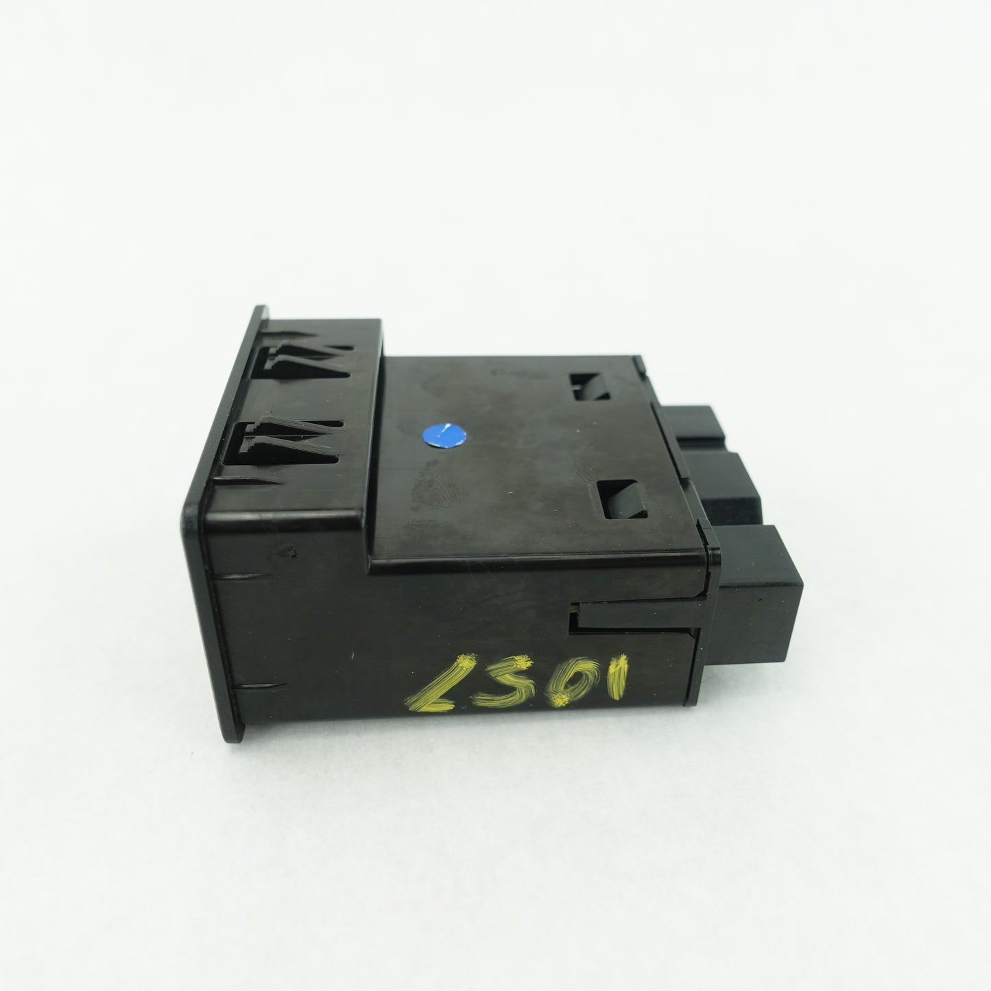 2019 2020 2021 2022 2023 2024 Silverado Sierra Center Dash USB A C Port