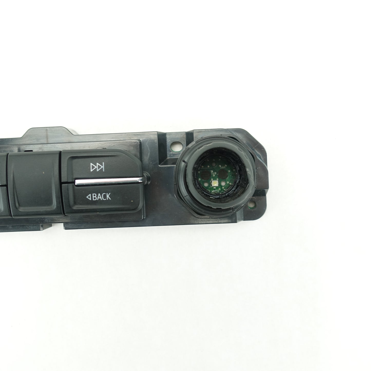 Damage 20 2021 2022 Silverado Sierra Radio Screen Power Control Seek Tune Button