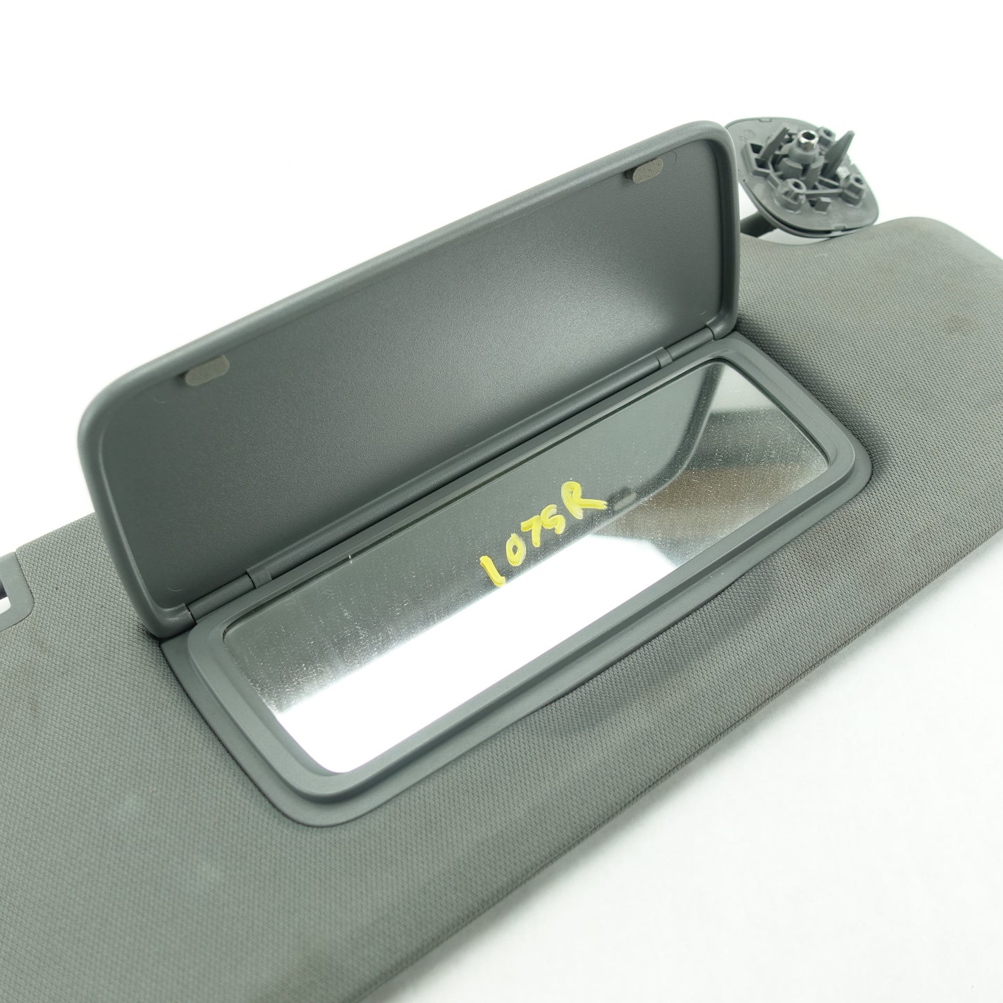 2019 2020 2021 2022 Silverado Sierra Passenger Right Sunvisor Sun Visor