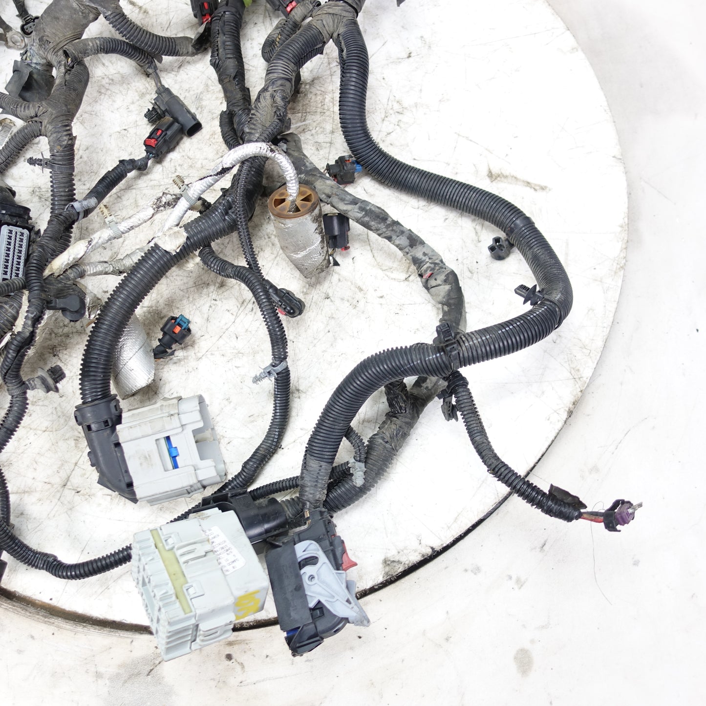 Damage 2019 Silverado Sierra 5.3L Engine Wire Harness Loom