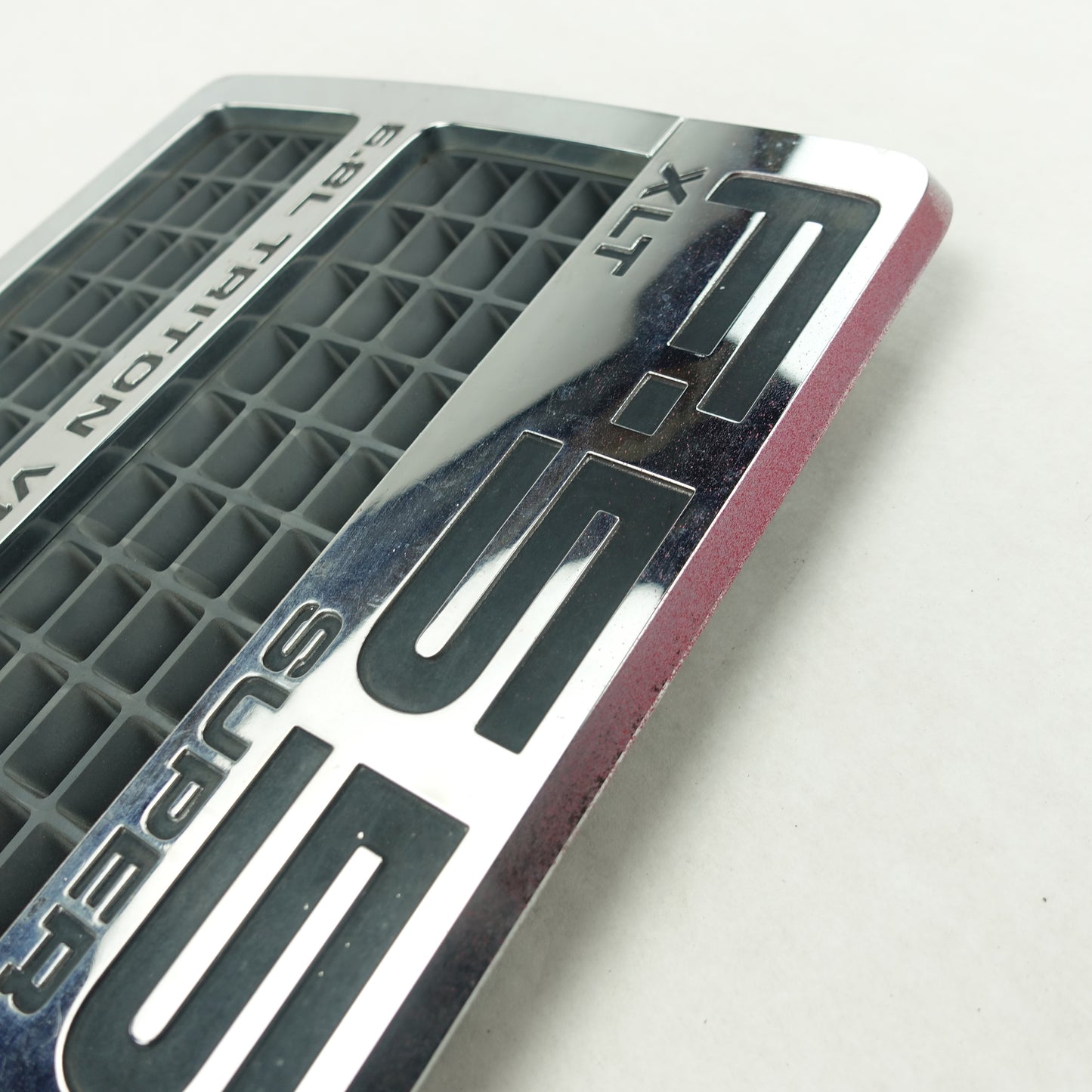 Read 2008 2009 2010 Ford F550 XLT 6.8L Passenger Right Fender Vent Emblem Logo