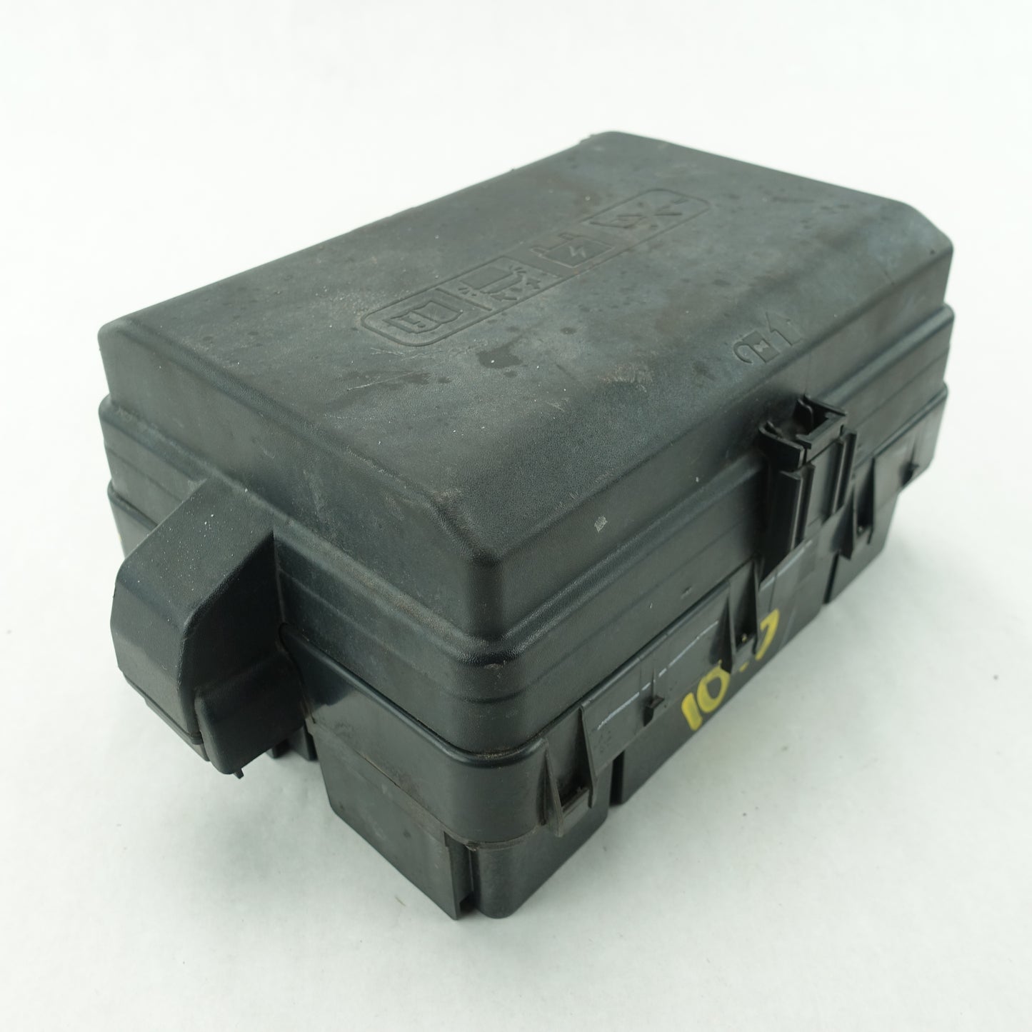 Damage 2019 2020 2021 Silverado Sierra Engine Fuse Box Auto Start/Stop Engine