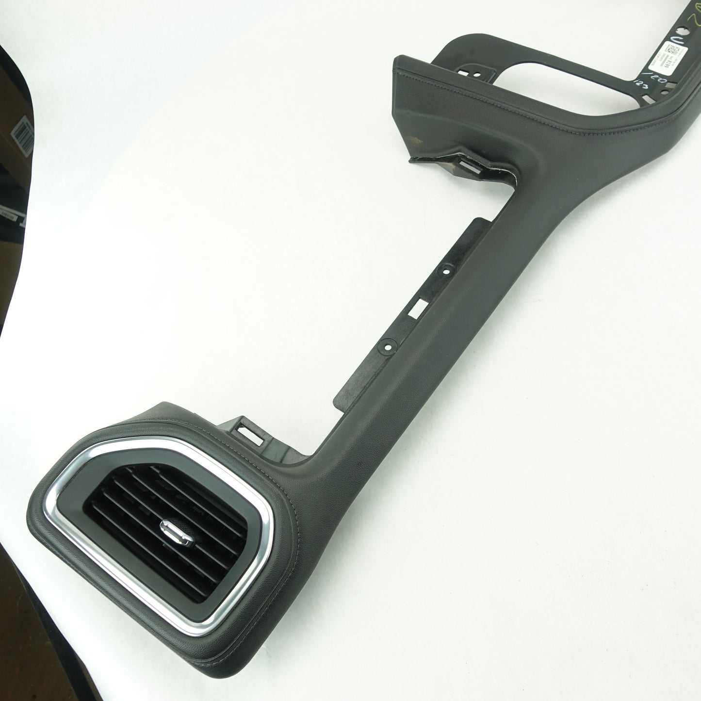 2019 2020 2021 2022 Silverado Sierra Center Right Dash Trim Bezel Panel Pad Vent
