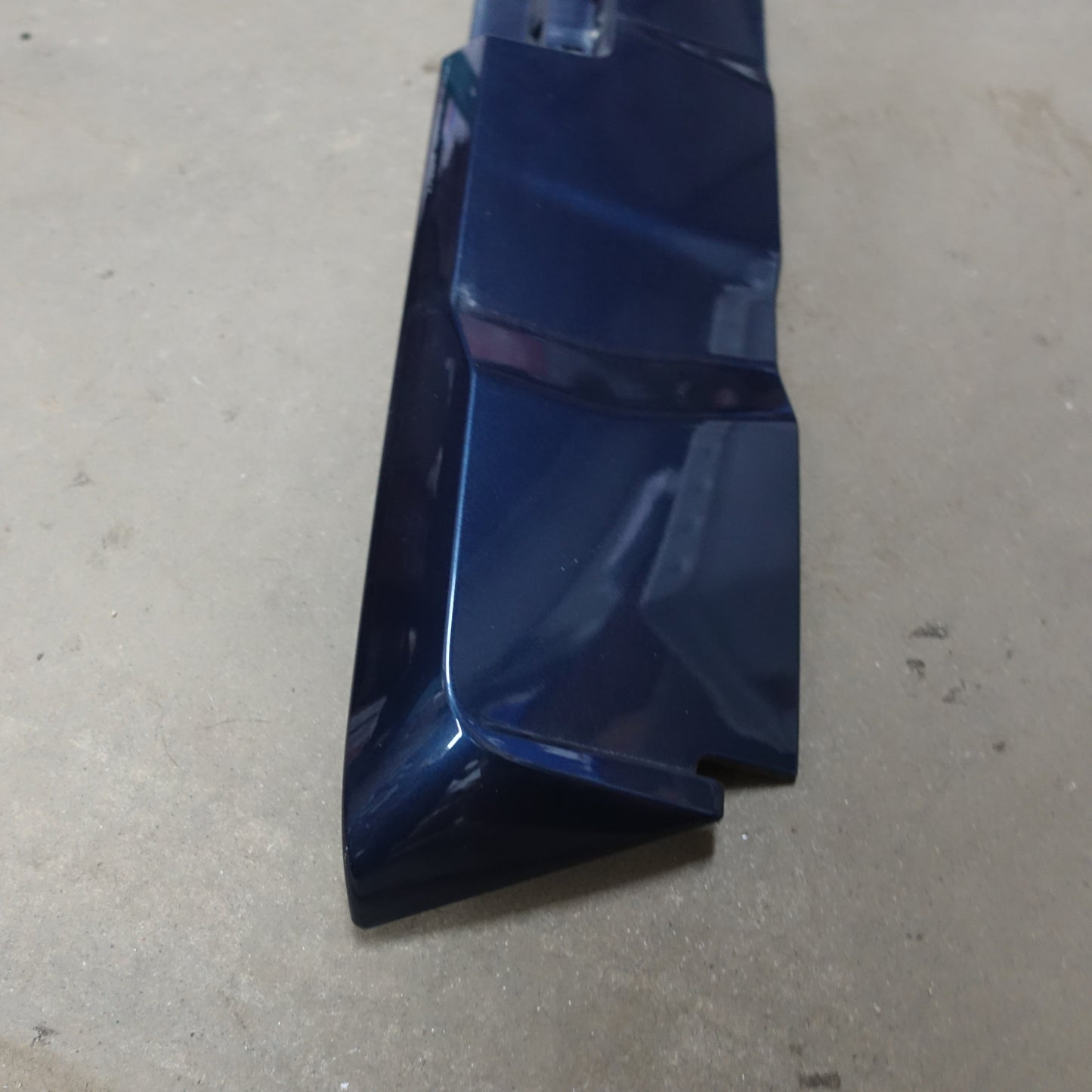 2019 2020 2021 2022 Silverado Sierra 3rd Third Brake Light Lamp Housing Molding