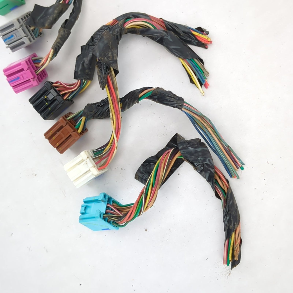 2007 2008 2009 2010 Sierra Silverado Body Control Module BCM Pigtail Wire Plug