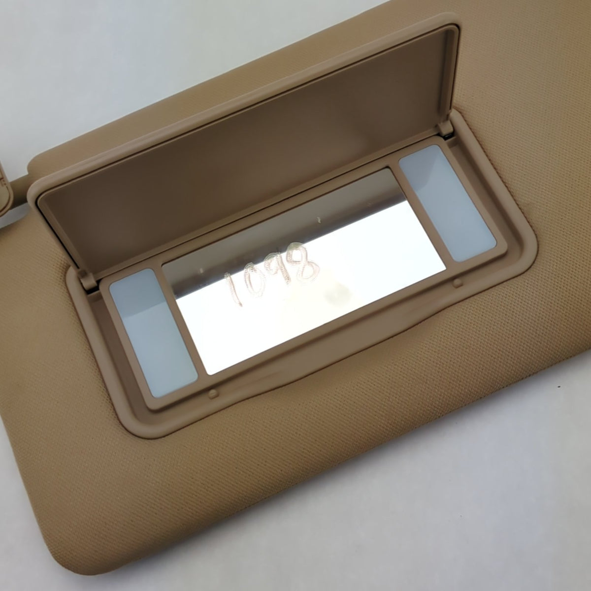 2015 2016 2017 Ford F150 Driver Left Sunvisor Sun Visor Garage Opener Tan