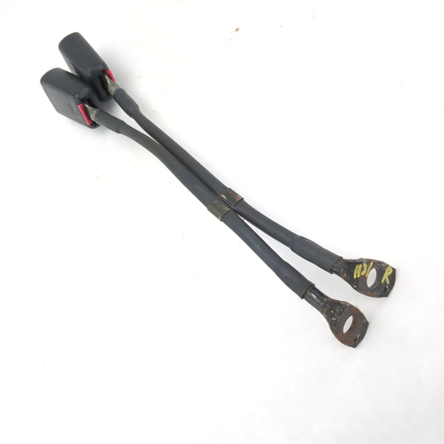 2000 2001 2002 2003 2004 Ford F450 F550 Regular Cab Right Seat Belt Buckle