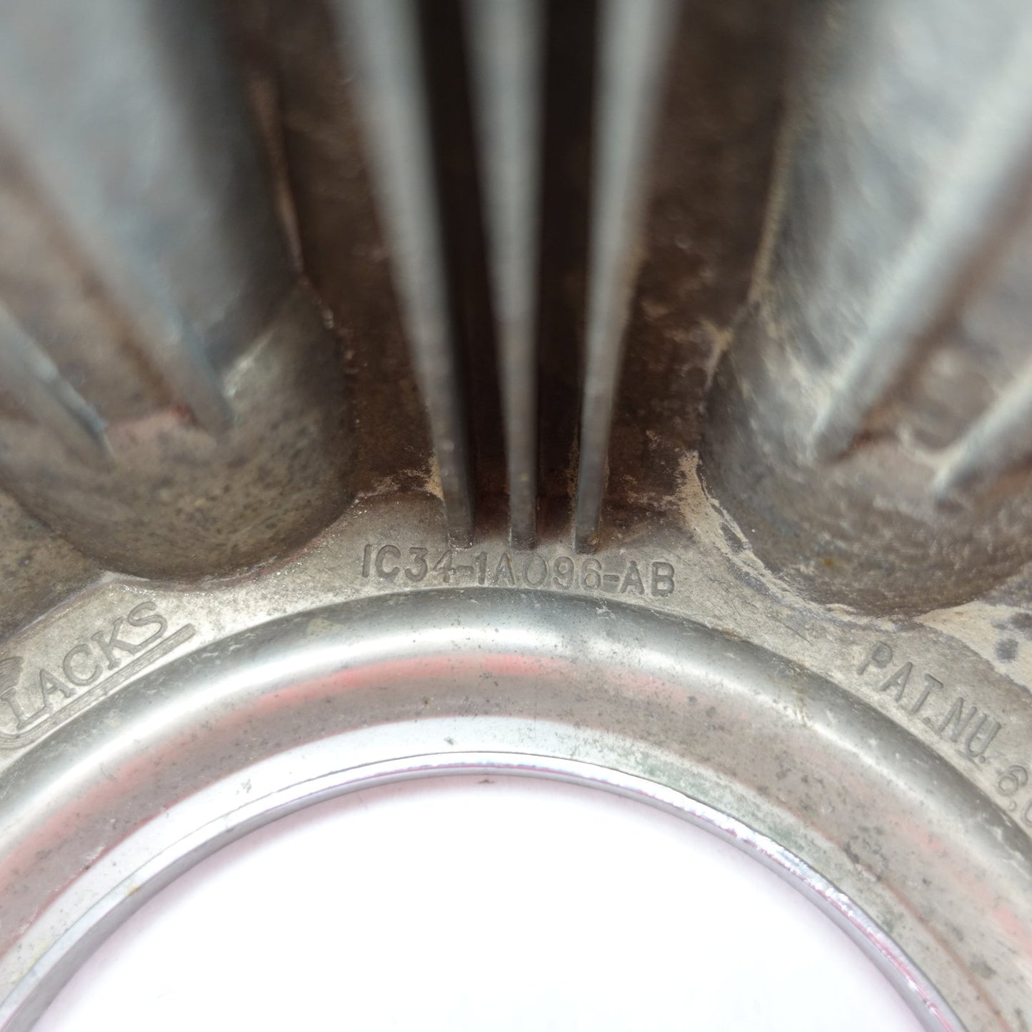 1999 2000 2001 2002 2003 2004 Ford F250 F350 Wheel Center Cap Cover