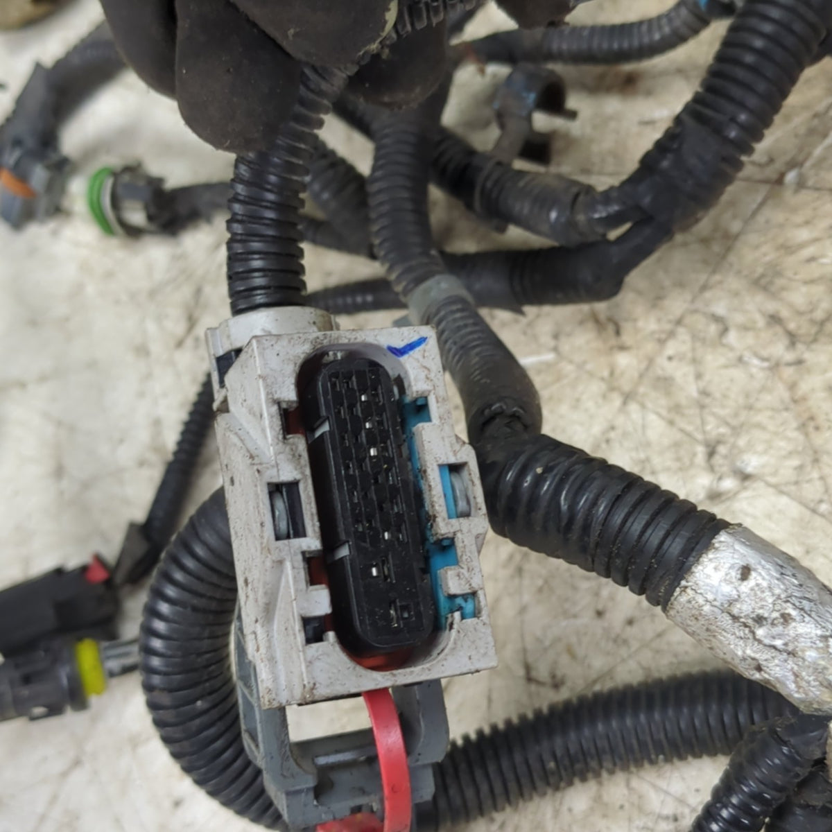 2011 Terrain Equinox 2.4L Engine Wire Harness Loom
