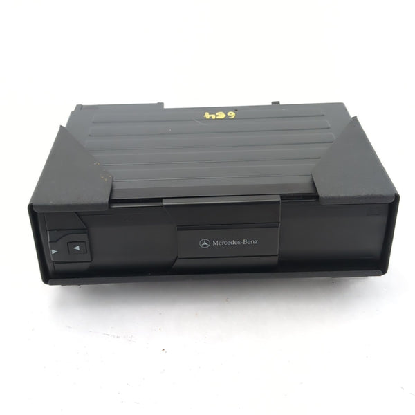 1999 2000 Mercedes C280 6 Disc CD Changer Player