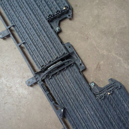 2017 2018 2019 Silverado Sierra Front Radiator Grille Shutter