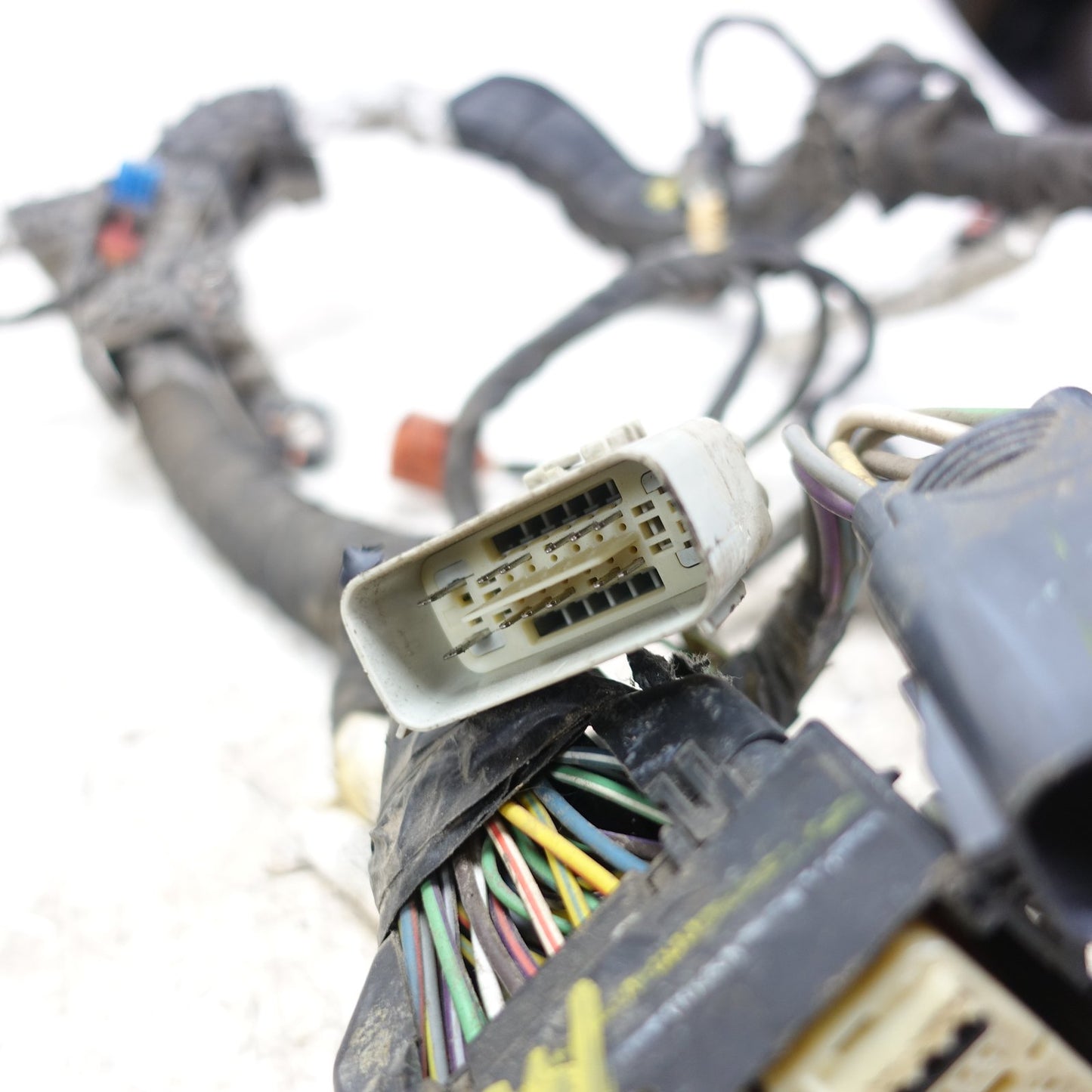 Damage 2013 2014 Ford F250 F350 6.7L Diesel Engine Wire Harness Loom