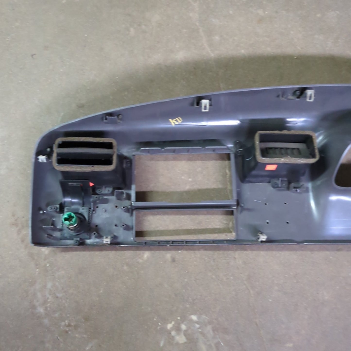 2000 2001 2002 2003 2004 Ford F250 F350 Dash Radio Instrument Cluster Bezel Trim