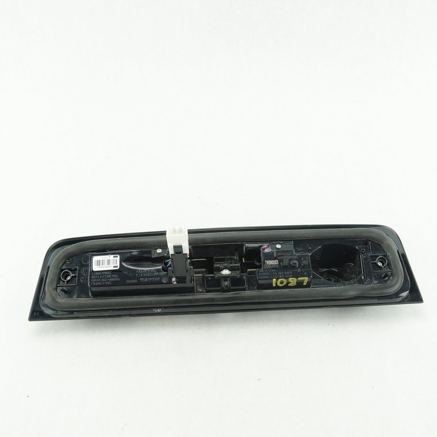2013 2014 2015 2016 2017 2018 Ram 1500 2500 3500 3rd Third Brake Light Lamp