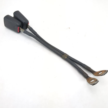 2000 2001 2002 2003 2004 Ford F450 F550 Regular Cab Right Seat Belt Buckle