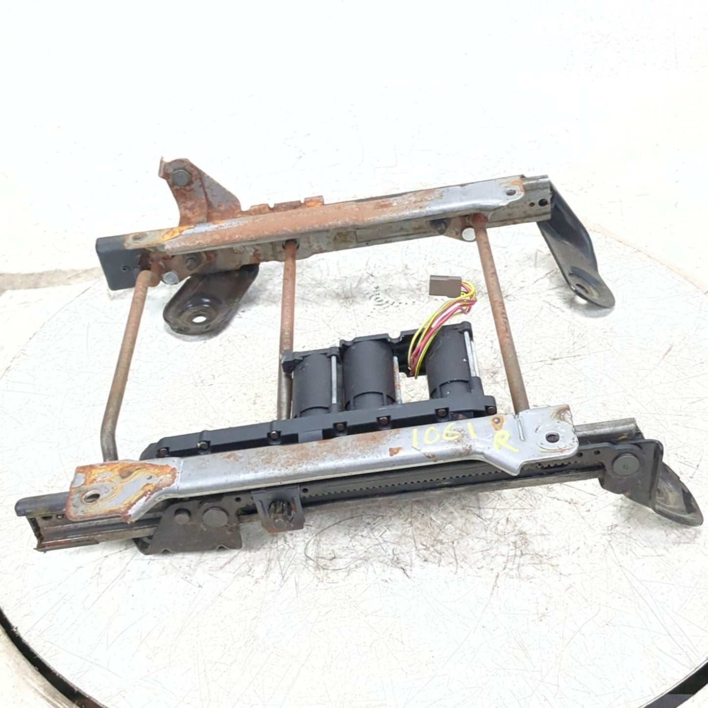 2008 2009 2010 Ford F250 F350 Power Seat Track Frame Base Right Passenger 8-way