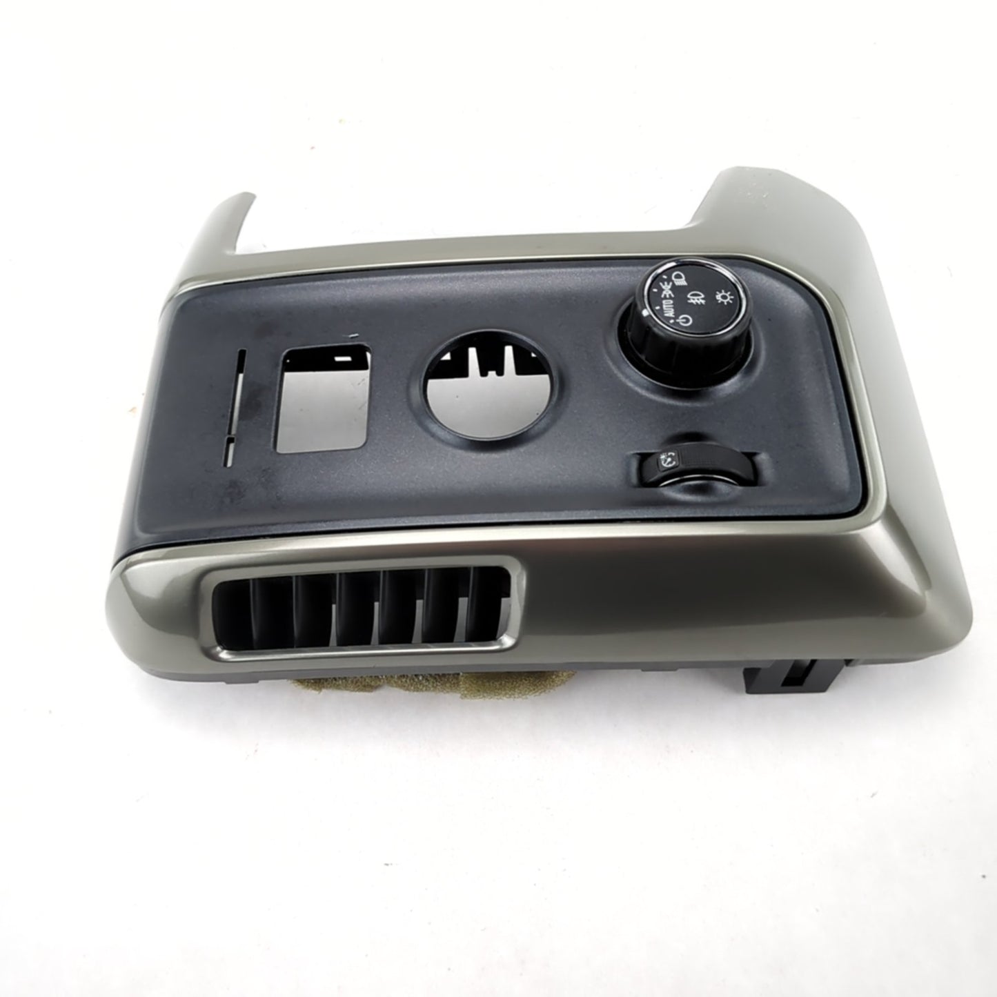 2014 2015 2016 2017 Chevrolet Silverado Headlight Switch With Bezel Vent Panel