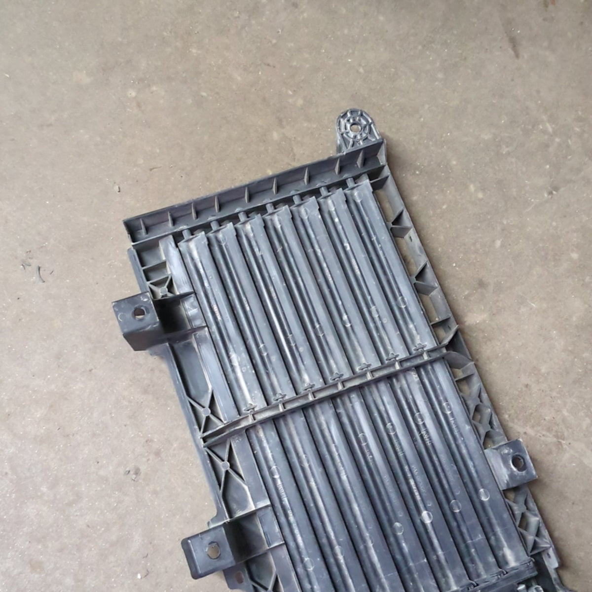 2021 2022 2023 2024 2025 Ram 2500 3500 Active Radiator Grille Shutter Louver