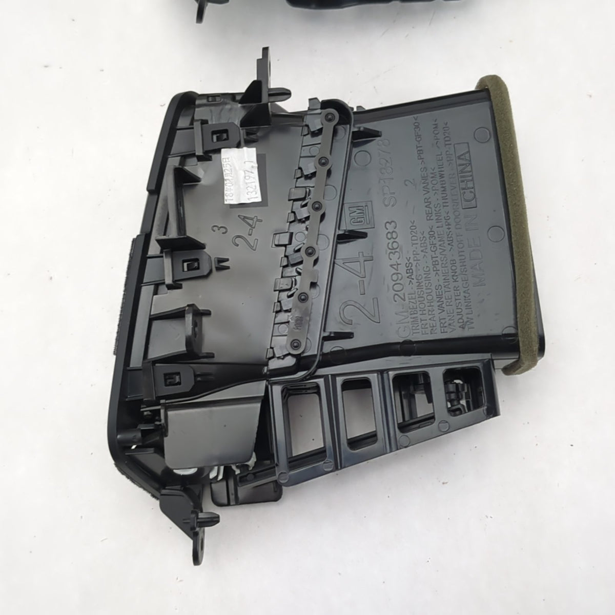 2014 2015 2016 2017 2018 Silverado Sierra Dash Center Heat AC Air Vent Louver
