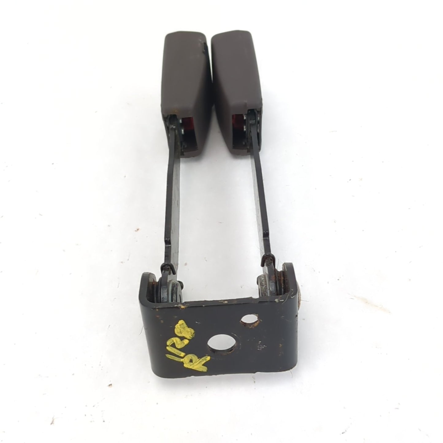2014 2015 16 Silverado Sierra Crew Cab Center Right Rear Seat Belt Buckle Brown