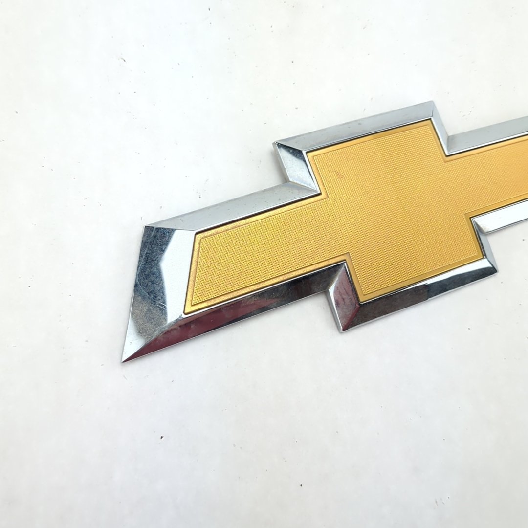 2015 2016 2017 2018 2019 Chevrolet Silverado Tailgate Bowtie Emblem Badge Logo