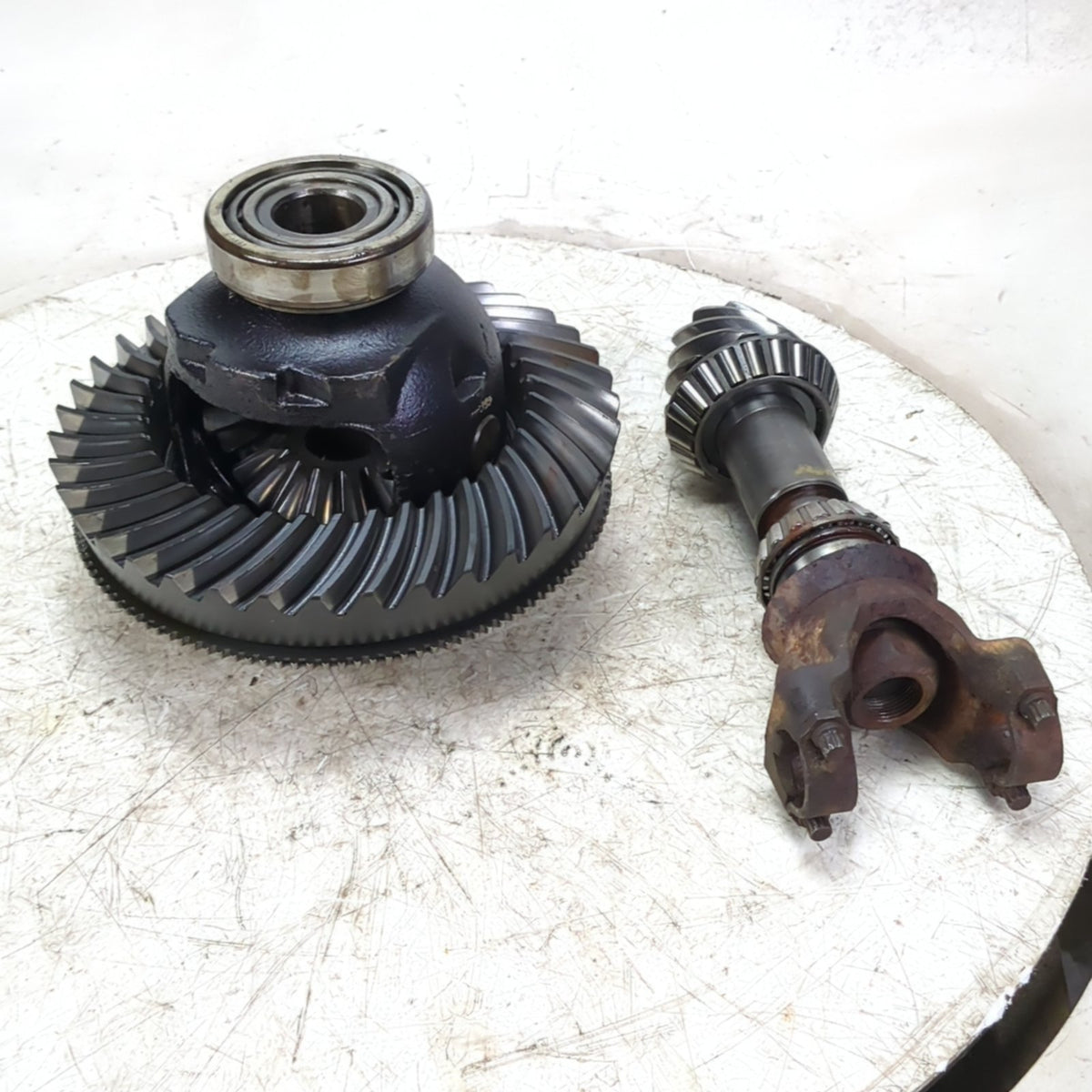 1999 2000 Ford F450 F550 Differential Carrier Pinion Gear 4.88 Ratio Open