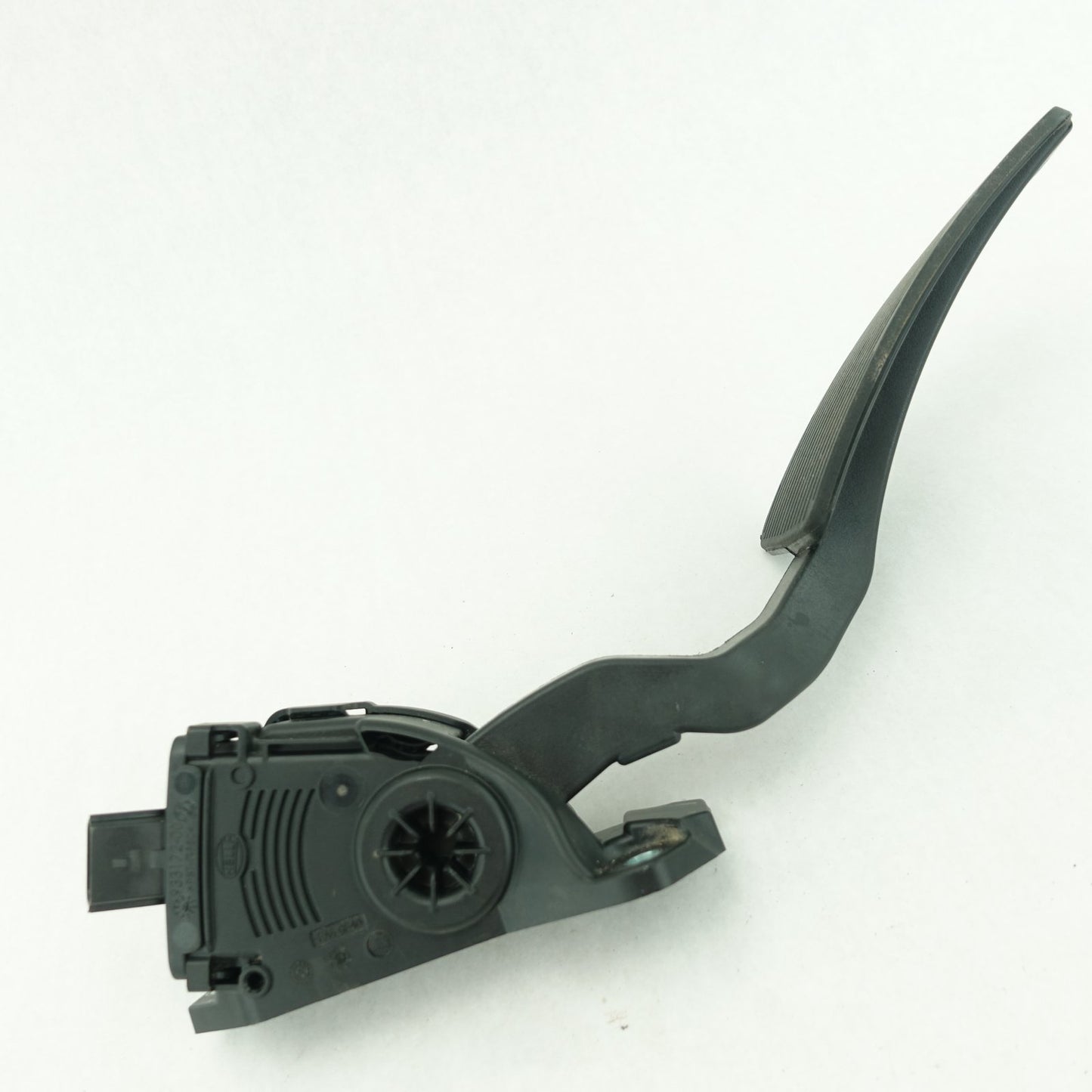 2013 2014 2015 2016 2017 2018 Ram 1500 2500 3500 4500 5500 Gas Accelerator Pedal