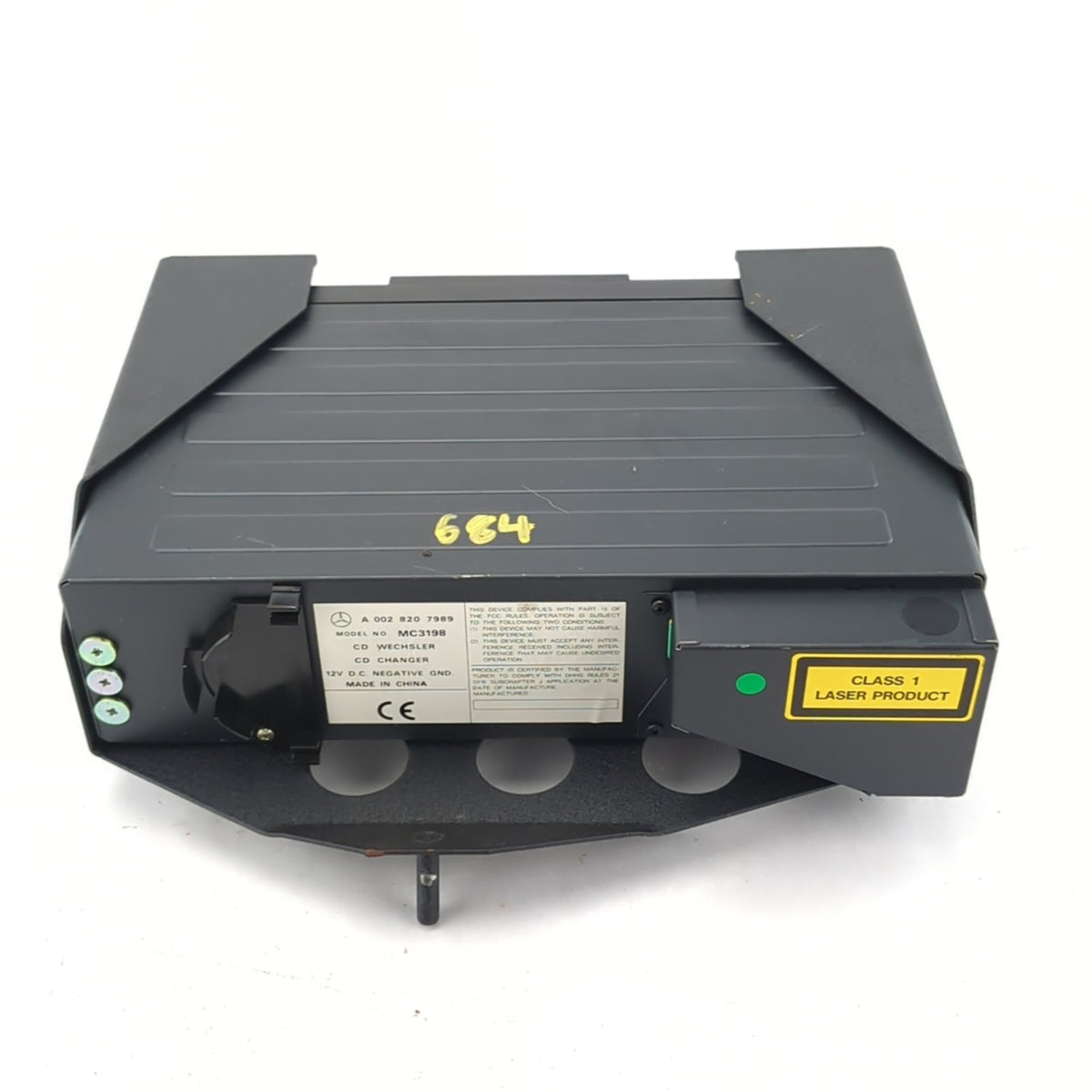 1999 2000 Mercedes C280 6 Disc CD Changer Player