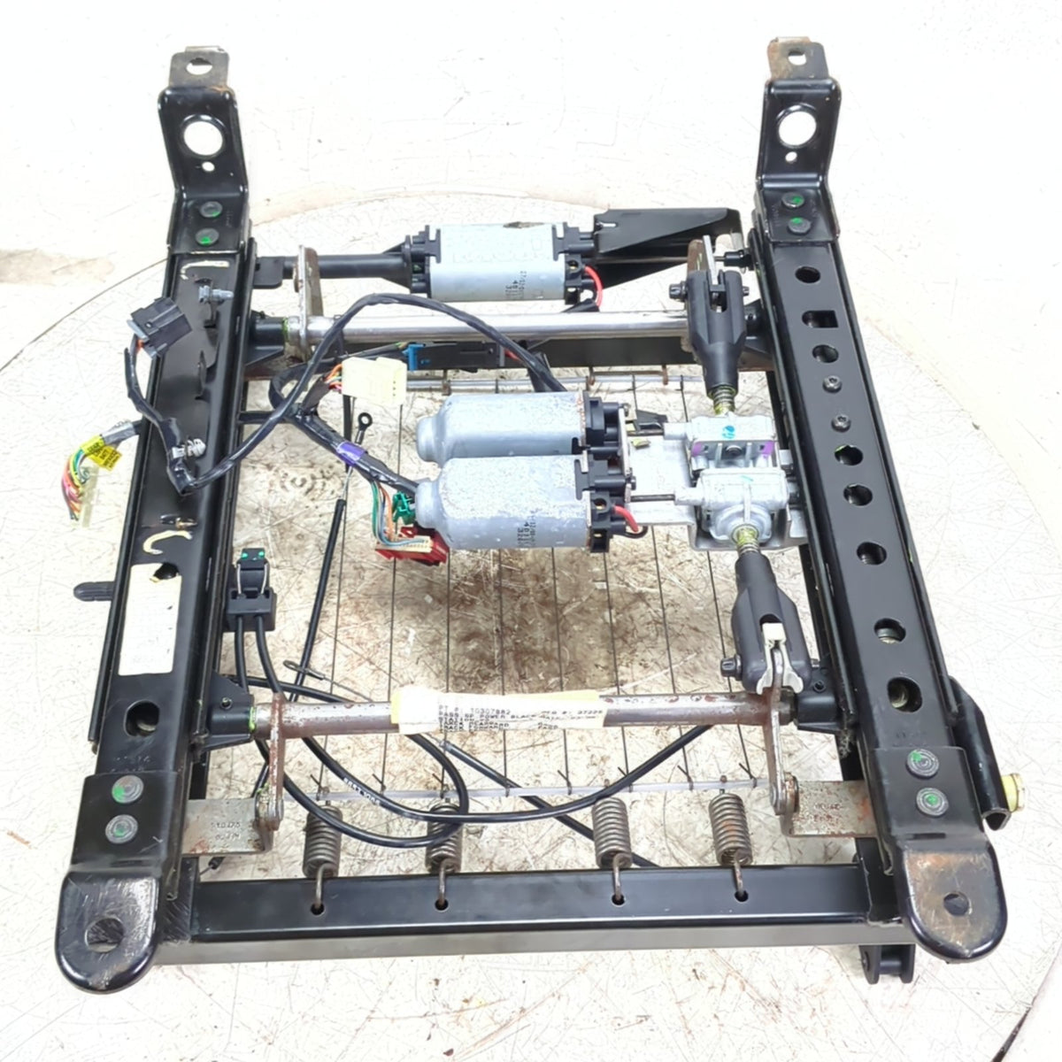 2001 2002 2003 2004 CHEVROLET CORVETTE Power Seat Track Frame Passenger Right