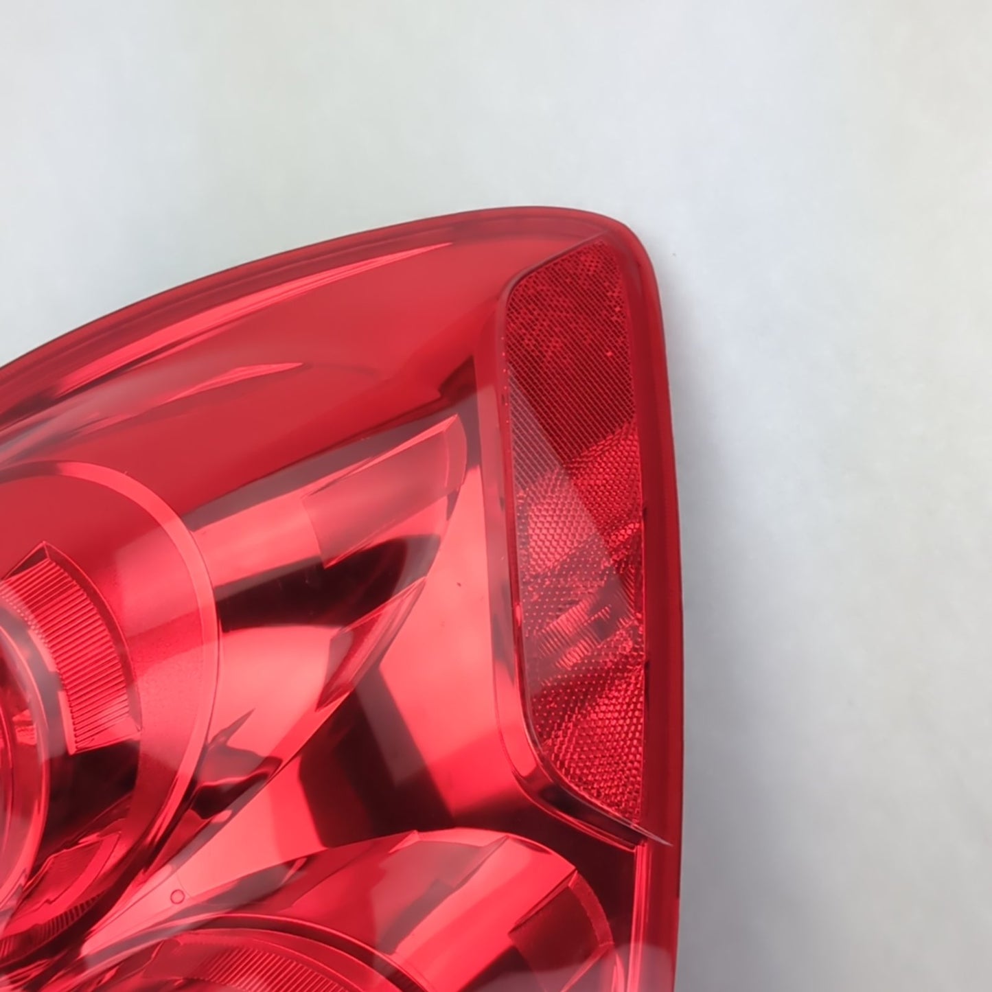 2010 2011 2012 2013 2014 2015 Chevrolet Equinox Right Passenger Taillight Lamp