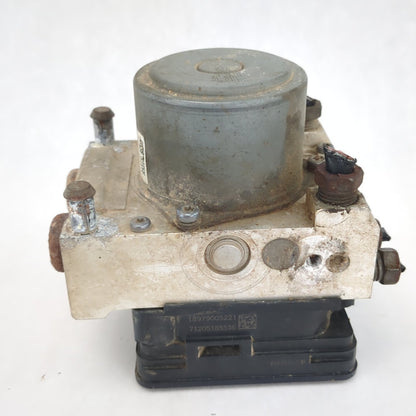 2014 2015 Silverado Sierra 1500 ABS Anti-Lock Brake Pump Module