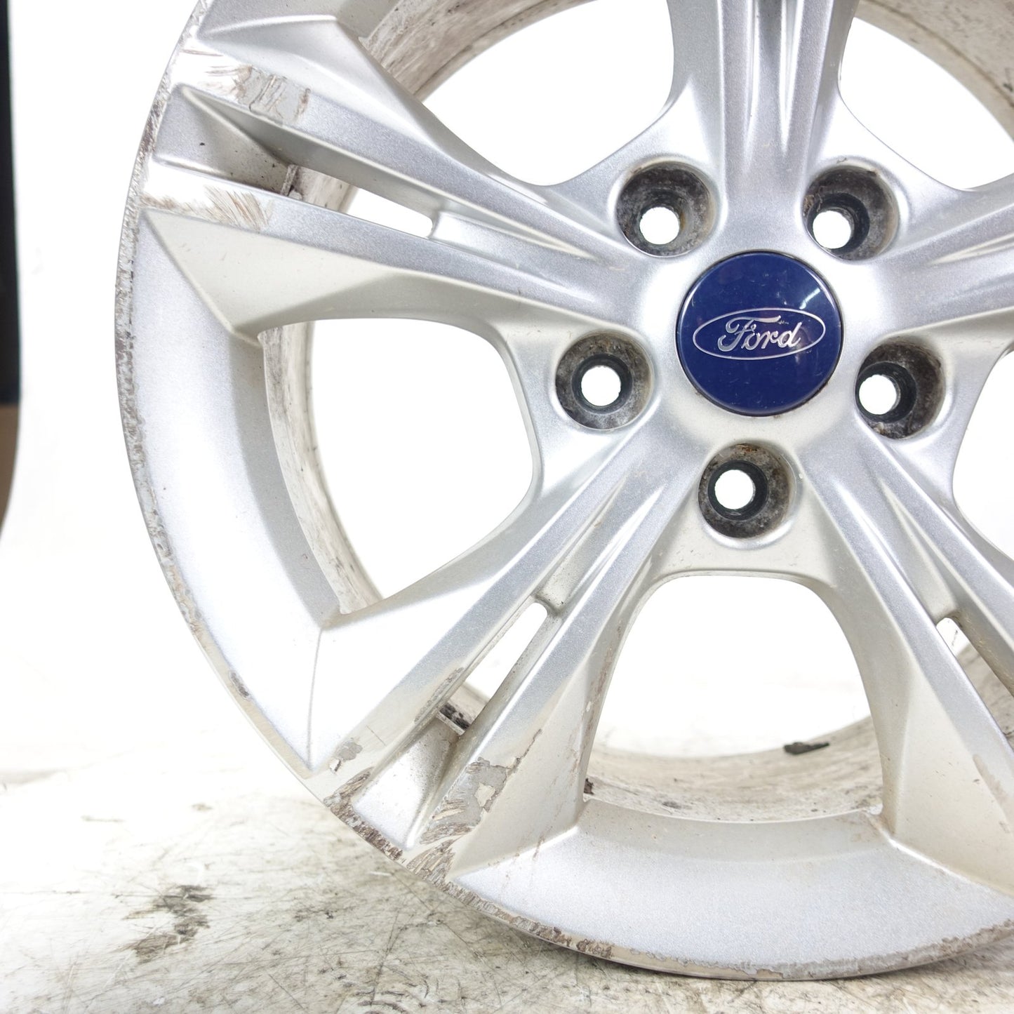 Damage 2012 2013 2014 Ford Focus Wheel Rim Ring 16 inch Alloy Aluminum
