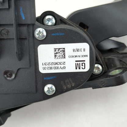 2014 2015 2016 2017 2018 Silverado Sierra Gas Accelerator Pedal Assembly OEM